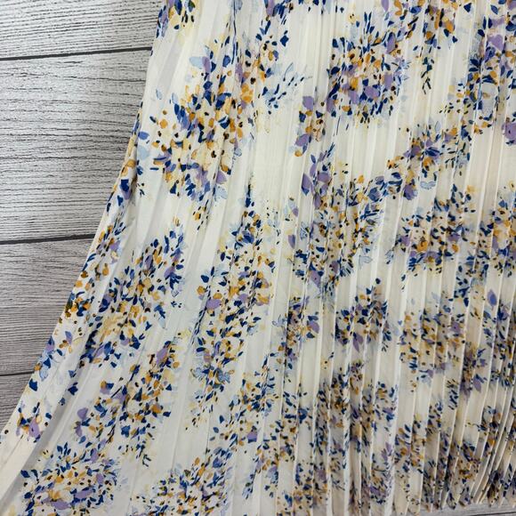 Vince Camuto Plus Size White Floral Pleated Pull On Midi Skirt Size XXL - Picture 2 of 9